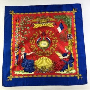 Vintage Hermès silk scarf in perfect condition